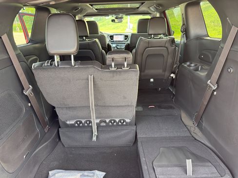 New 2027 Chrysler Pacifica Limited w/ Trailer Tow Group FWD image 38