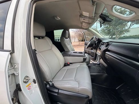 Used 2018 Toyota Tundra SR RWD image 17
