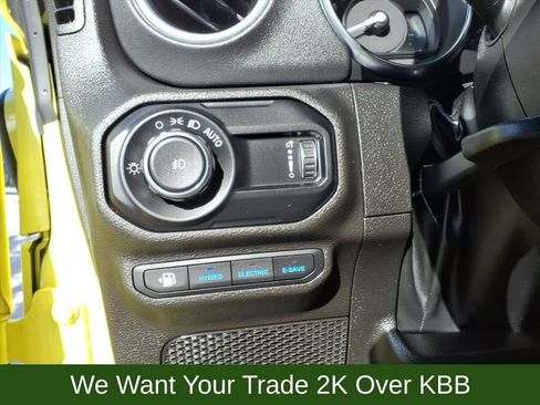 Used 2023 Jeep Wrangler Unlimited Rubicon 4xe w/ Steel Bumper Group image 31