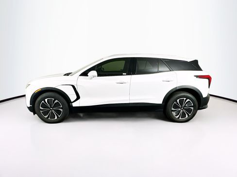 Used 2025 Chevrolet Blazer EV LT AWD/4WD image 4