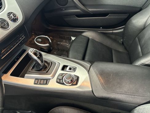 Used 2011 BMW Z4 sDrive35i RWD image 21