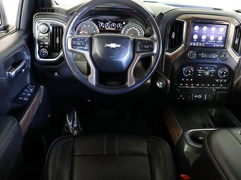 Used 2020 Chevrolet Silverado 1500 High Country w/ Technology Package AWD/4WD image 3