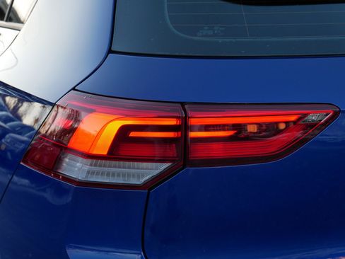 Used 2024 Volkswagen Golf R image 17