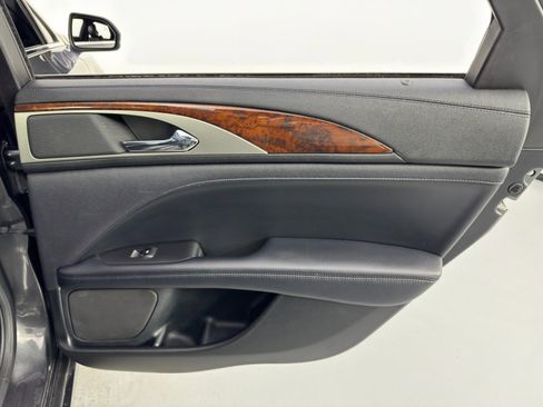 Used 2017 Lincoln MKZ Select w/ Select Plus Package image 38