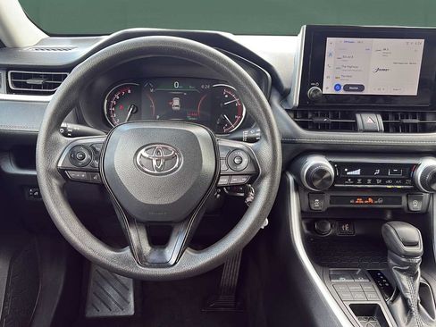 Used 2025 Toyota RAV4 LE AWD/4WD image 20