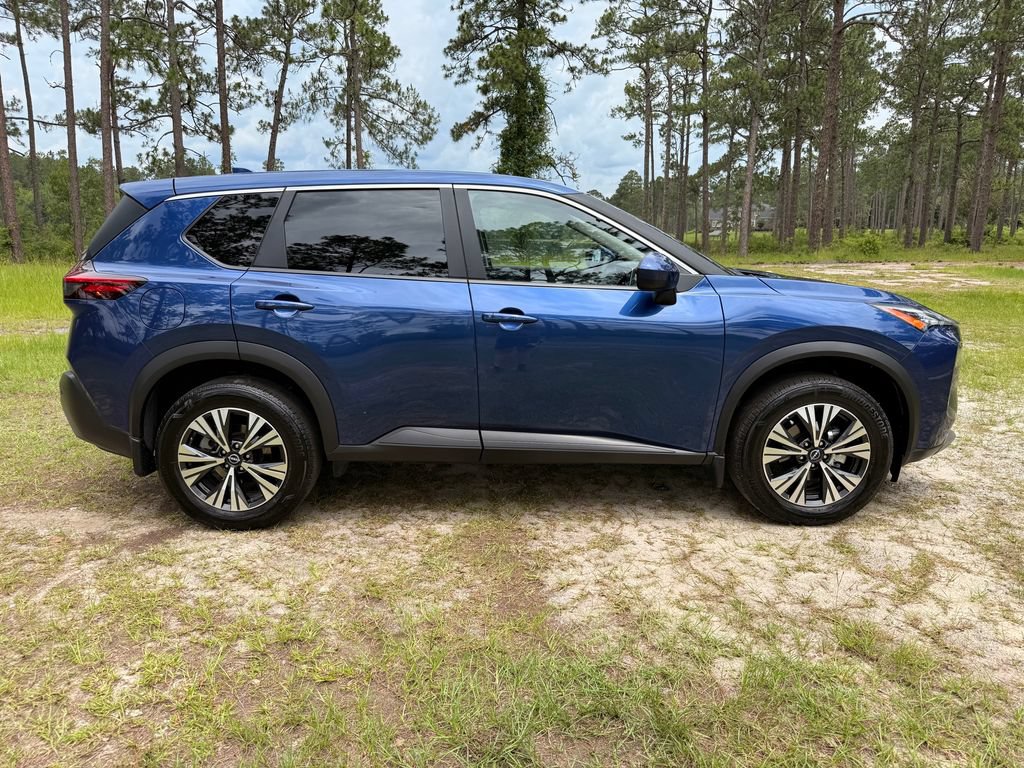 Used 2023 Nissan Rogue SV FWD image 6