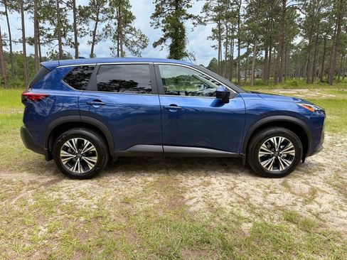 Used 2023 Nissan Rogue SV FWD image 6