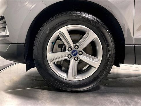 Used 2022 Ford Edge SEL w/ Convenience Package image 9