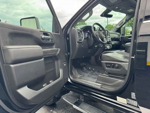 Used 2020 Chevrolet Silverado 3500 LTZ w/ LTZ Premium Package AWD/4WD image 11