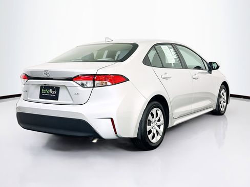 Used 2025 Toyota Corolla LE FWD image 9
