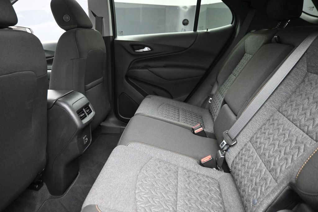 Used 2024 Chevrolet Equinox LT AWD/4WD image 12