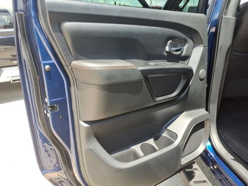 Used 2023 Nissan Titan PRO-4X w/ Pro-4x Convenience Package AWD/4WD image 22