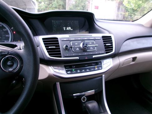 Used 2014 Honda Accord LX image 10