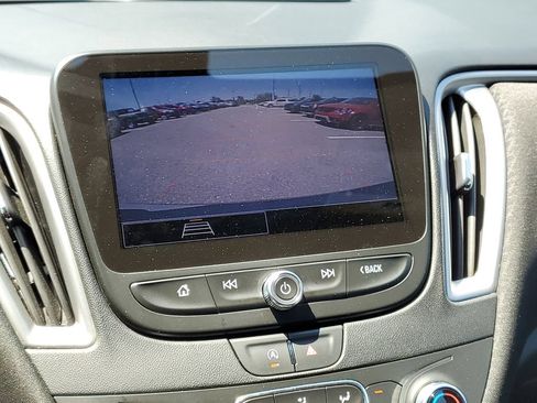 Used 2022 Chevrolet Malibu LT FWD image 22