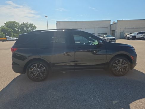 Used 2024 Chevrolet Equinox RS w/ LPO, Floor Liner Package FWD image 3