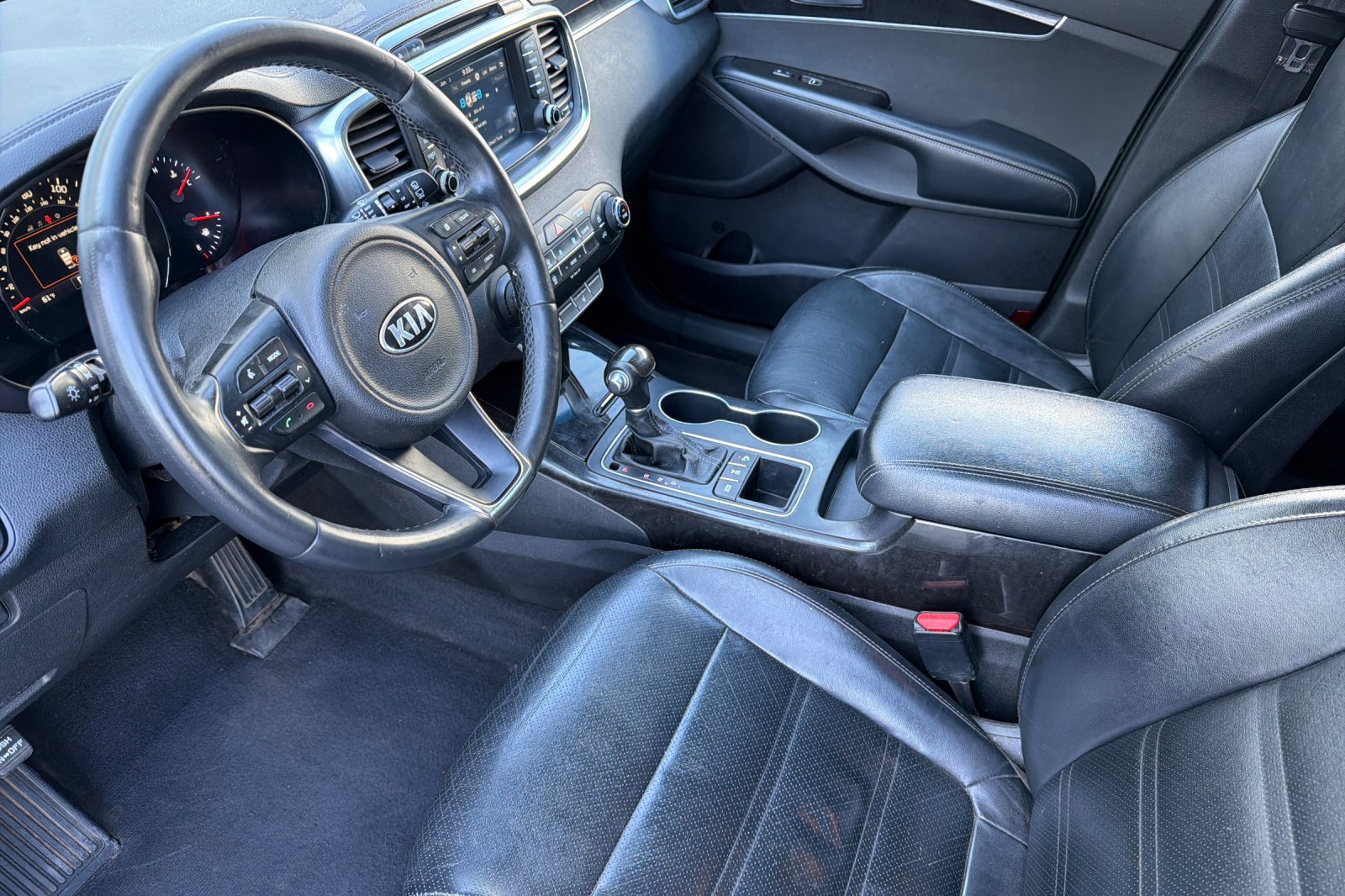 Used 2017 Kia Sorento EX AWD/4WD image 9
