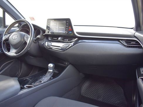 Used 2019 Toyota C-HR XLE FWD image 12