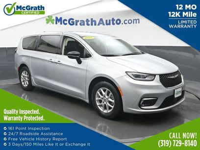 Used 2024 Chrysler Pacifica Touring-L