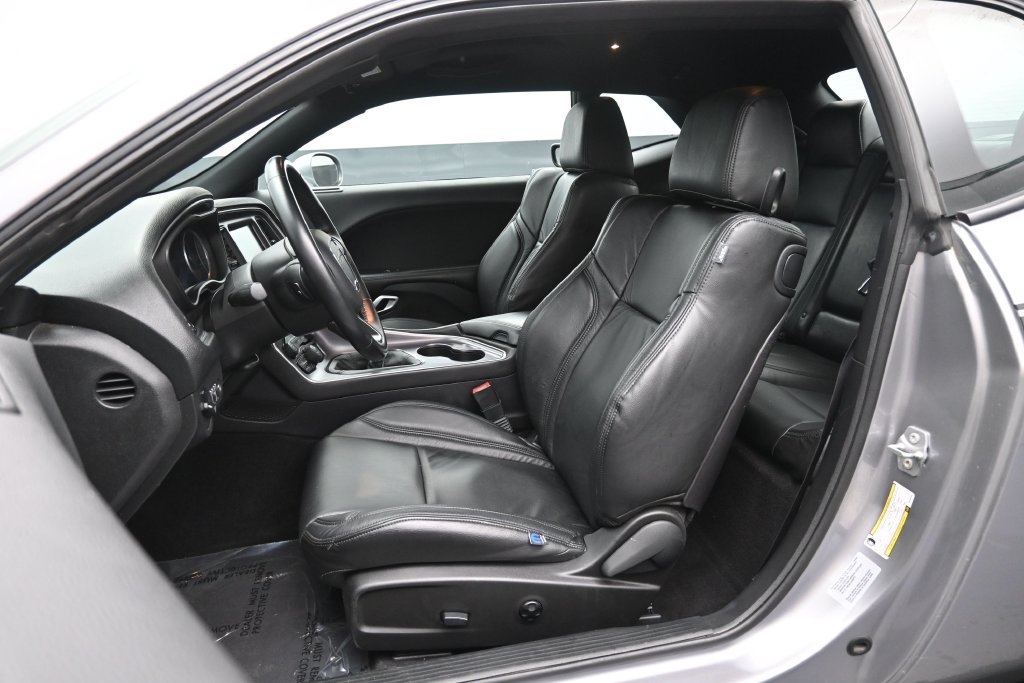 Used 2016 Dodge Challenger R/T Scat Pack RWD image 22
