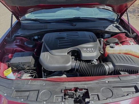 Used 2020 Chrysler 300 Touring w/ Sport Appearance Package image 27