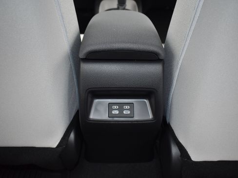Used 2025 Toyota Corolla LE FWD image 18