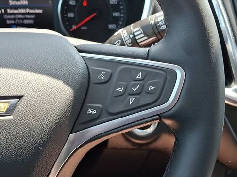 Used 2023 Chevrolet Equinox LT FWD image 28