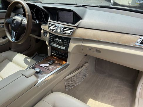 Used 2014 Mercedes-Benz E 350 4MATIC Sedan image 27