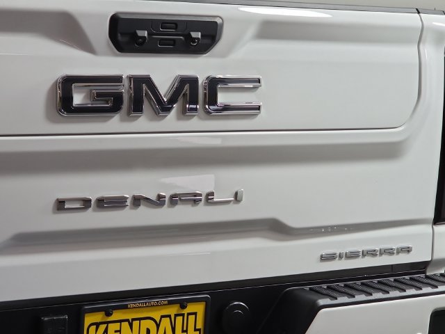 Certified 2025 GMC Sierra 3500 Denali Ultimate AWD/4WD image 11