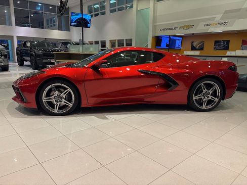 Used 2024 Chevrolet Corvette Stingray image 4