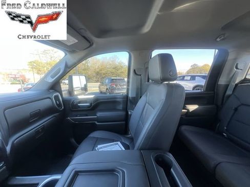 Used 2022 Chevrolet Silverado 2500 LTZ w/ LTZ Plus Package image 12