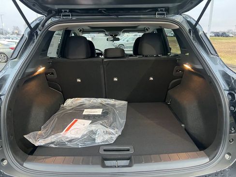 New 2026 Nissan Kicks SV w/ SV Premium Package FWD image 31