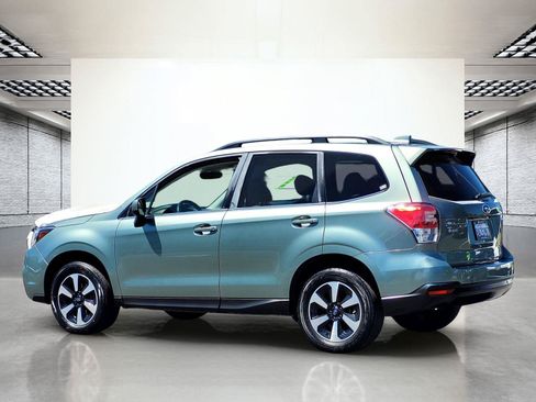 Used 2018 Subaru Forester 2.5i Limited AWD/4WD image 9