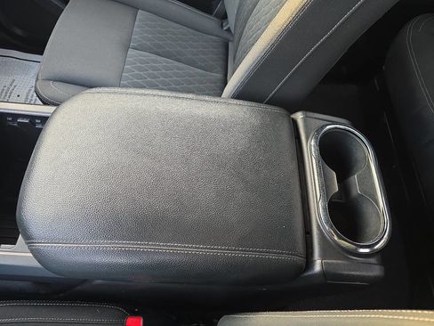 Used 2018 Nissan Titan XD image 41