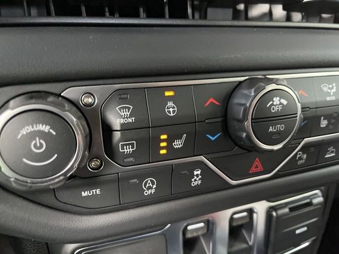 New 2026 Jeep Wrangler Rubicon AWD/4WD image 39