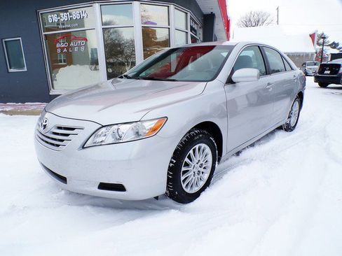 Used 2008 Toyota Camry LE image 6