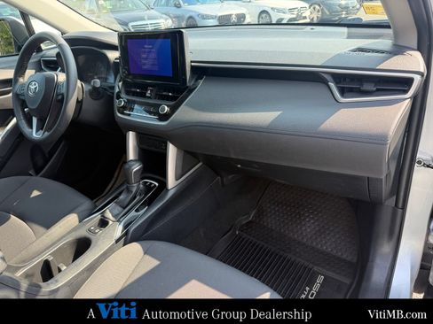 Used 2023 Toyota Corolla Cross LE w/ Moonroof Package AWD/4WD image 29