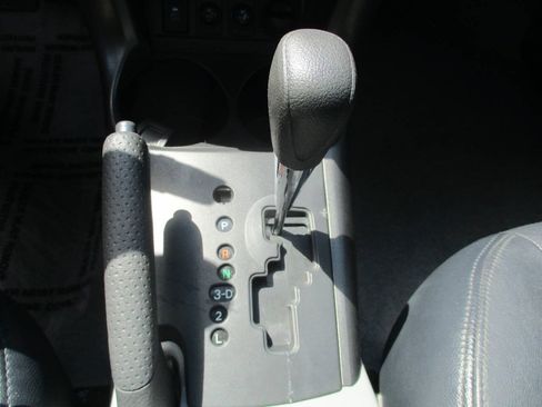 Used 2012 Toyota RAV4 4WD w/ Value Pkg image 25