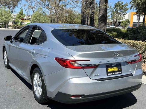 Used 2025 Toyota Camry LE w/ Convenience Package FWD image 2