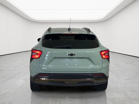 Used 2024 Chevrolet Trax ACTIV w/ Driver Confidence Package FWD image 5