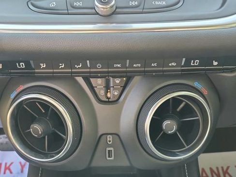 Used 2023 Chevrolet Blazer LT w/ Convenience Package FWD image 18