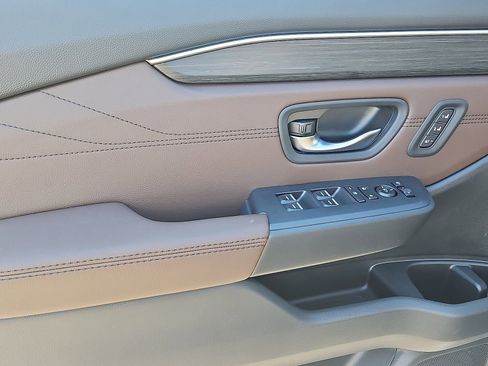 New 2026 Honda Pilot Touring image 22