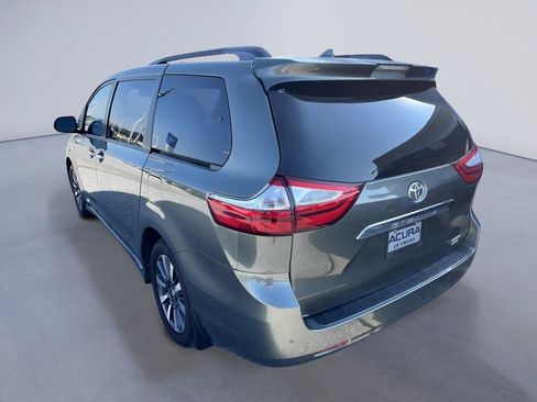 Used 2019 Toyota Sienna Limited Premium w/ Carpet Mat Package AWD/4WD image 2