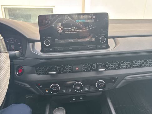 Used 2023 Honda Accord EX image 15