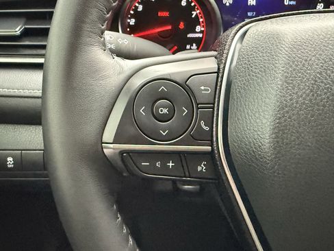 Used 2020 Toyota Camry XSE image 23