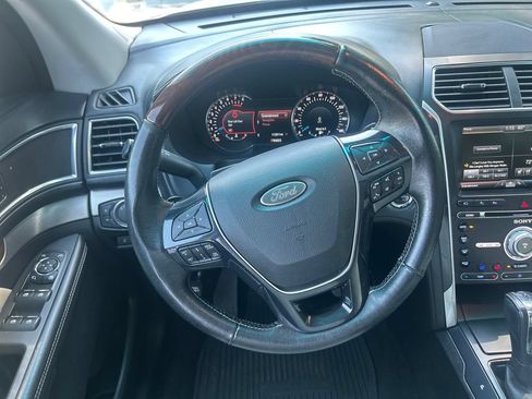 Used 2016 Ford Explorer Platinum AWD/4WD image 17