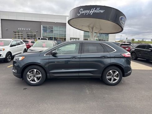 Used 2024 Ford Edge SEL w/ Convenience Package image 2