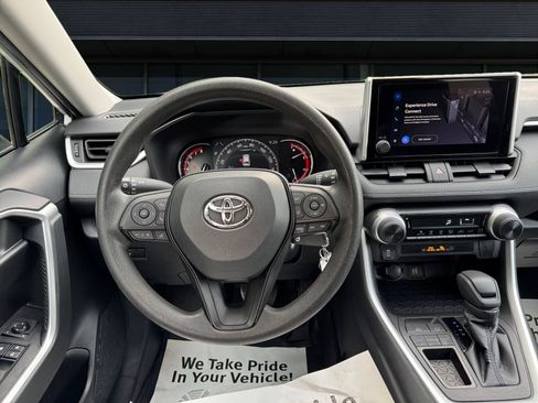 Used 2023 Toyota RAV4 LE FWD image 3