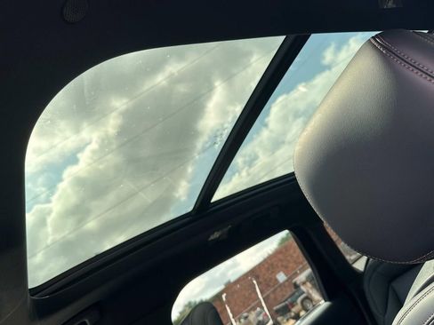 New 2025 Lincoln Nautilus Premier w/ Equipment Group 102A image 32