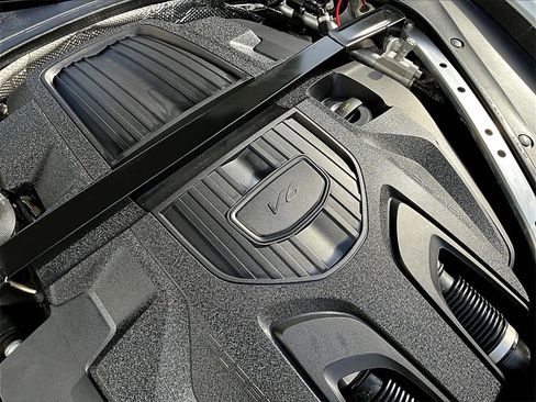 Certified 2022 Porsche Panamera 4 image 34