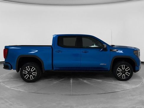 Used 2023 GMC Sierra 1500 AT4 w/ AT4 Premium Package AWD/4WD image 2